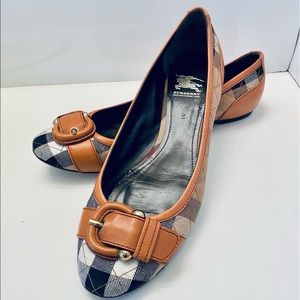 Burberry Vintage RARE Nova check Ballet Flat SZ 41